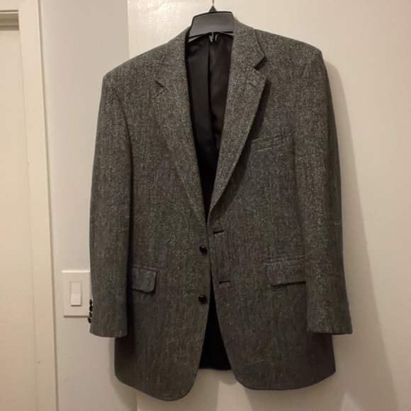 40R Harris Tweed Jos A Bank Sport Coat, Black/White (grey) herringbone, like new - Picture 2 of 12